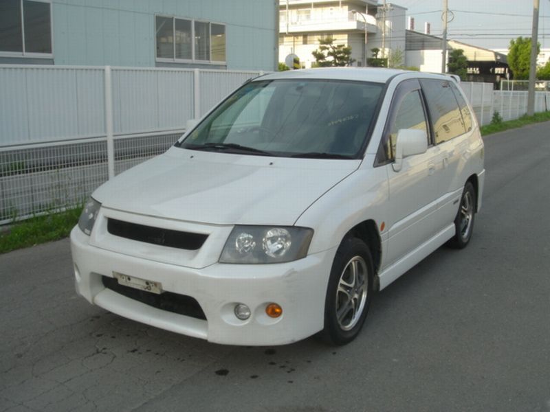 Mitsubishi rvr 2000