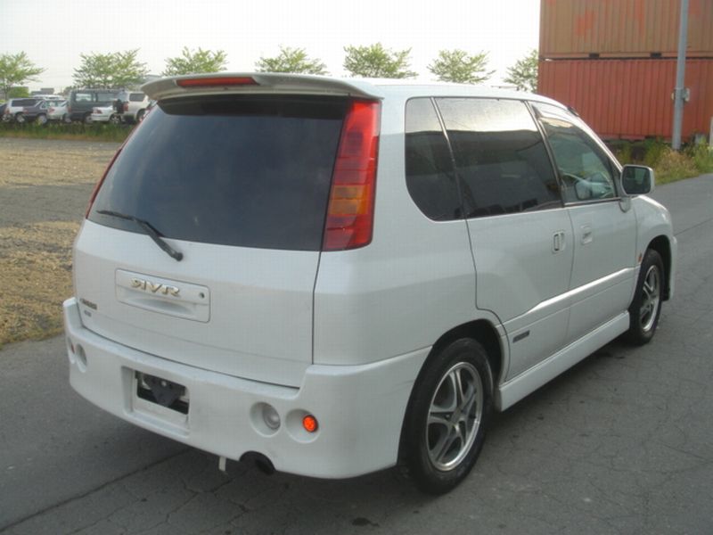 Mitsubishi rvr 2000