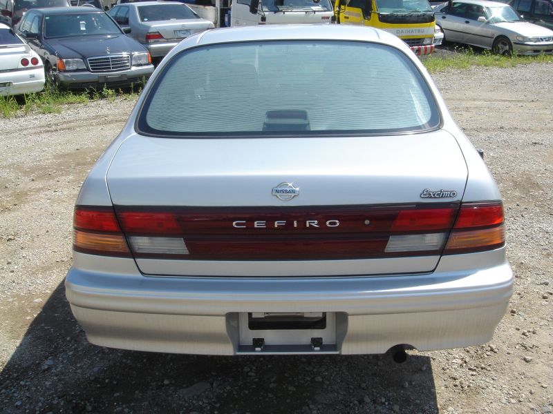 Nissan cefiro 1995
