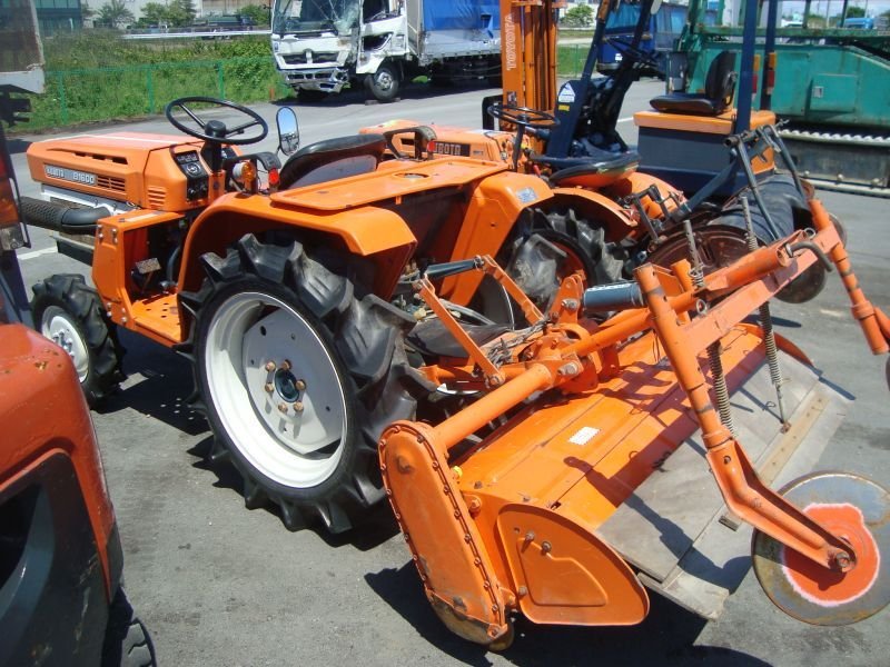 Kubota TRACTOR , 1999, used for sale