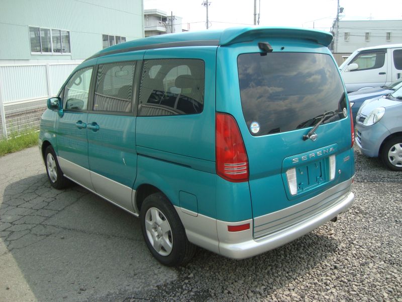 Nissan serena 2001