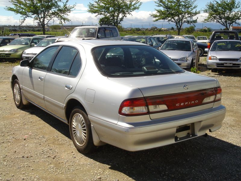 Nissan cefiro 1997