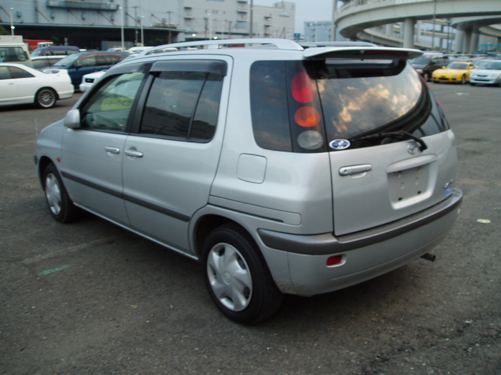 Toyota raum диски