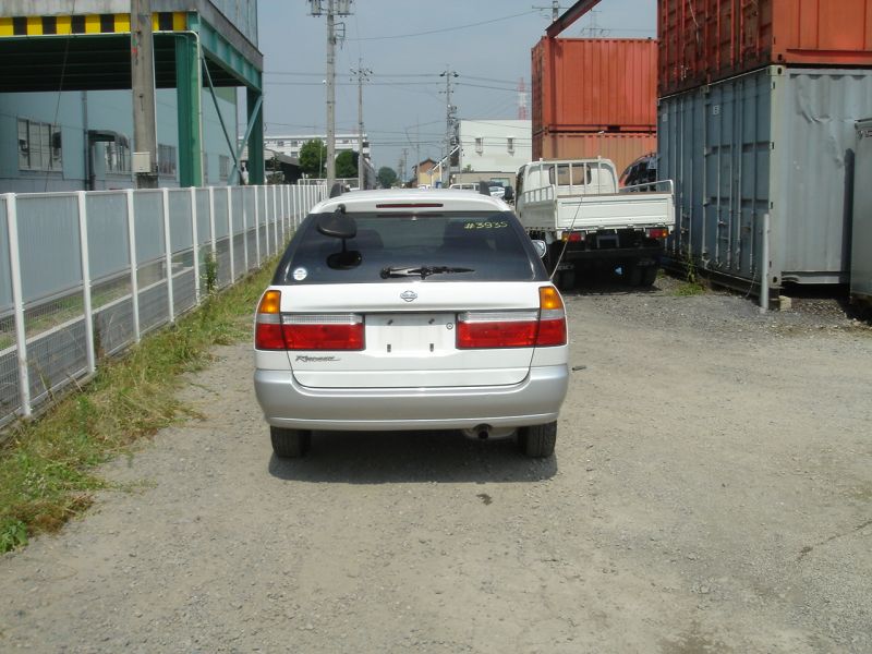 Nissan rnessa 1998