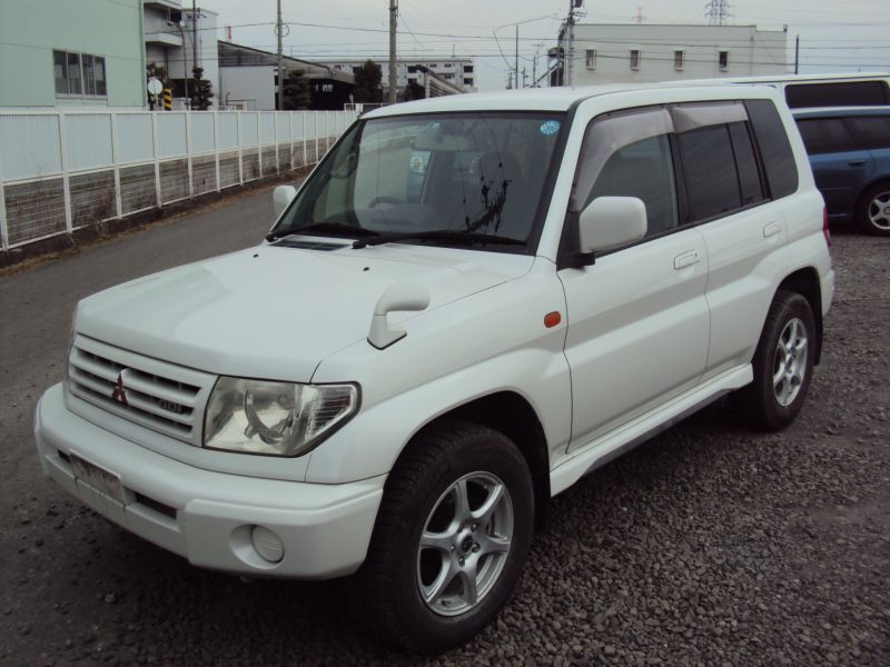 Mitsubishi pajero io 1999