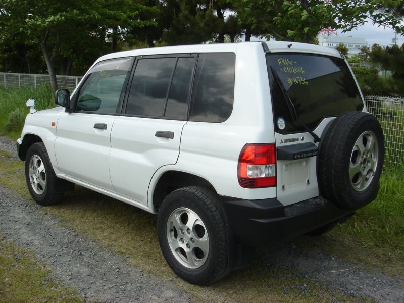 Mitsubishi pajero io 1999