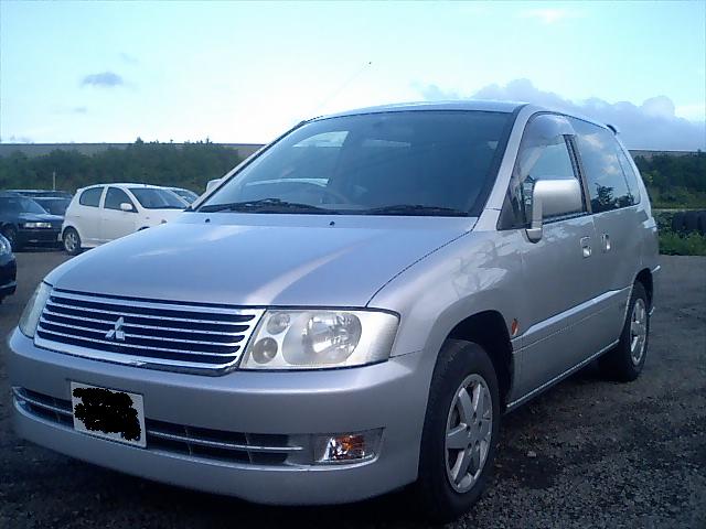 Mitsubishi rvr 2000