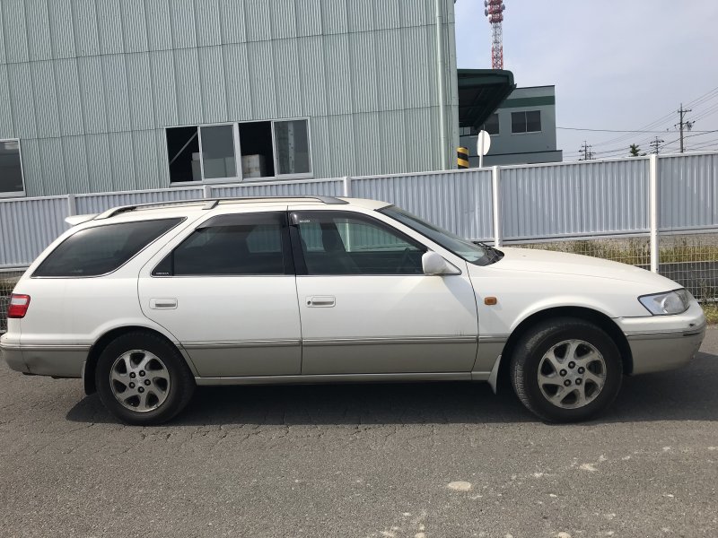 Toyota camry gracia 1997