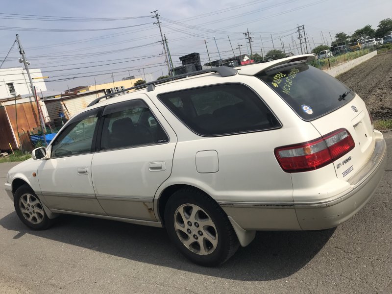 Toyota camry gracia 1997