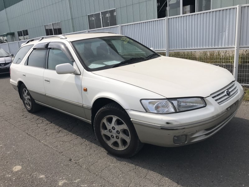 Toyota camry gracia 1997
