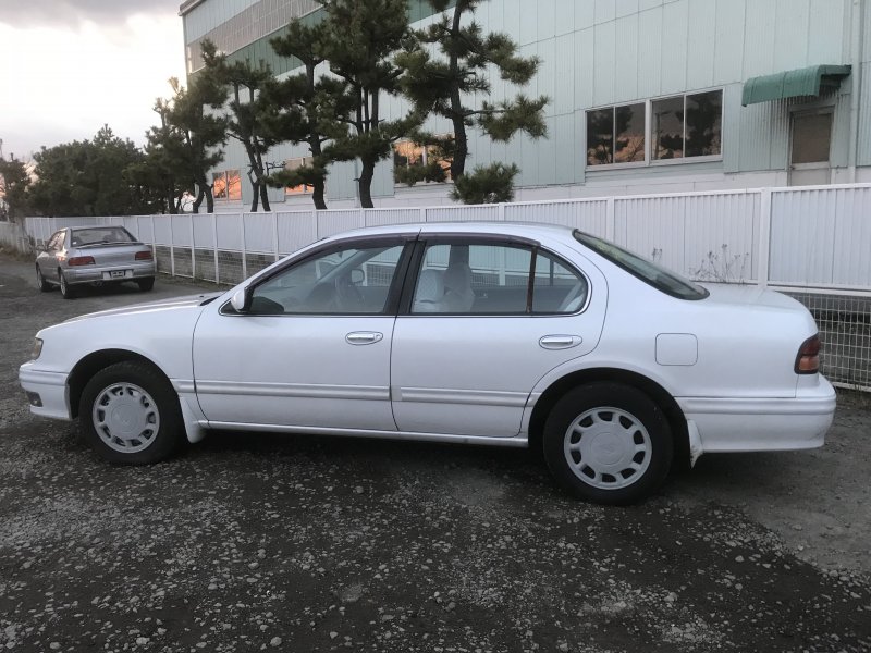 Nissan cefiro 1995