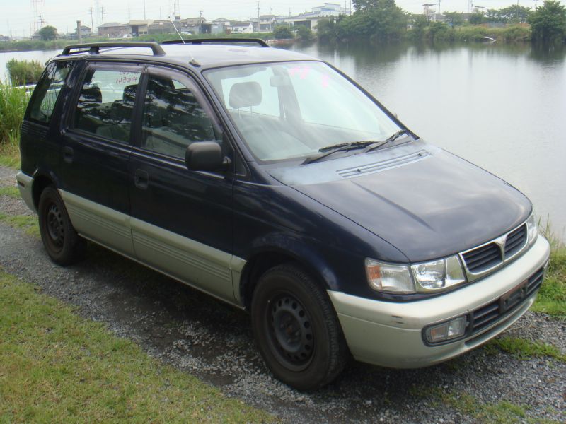 Mitsubishi chariot 1995
