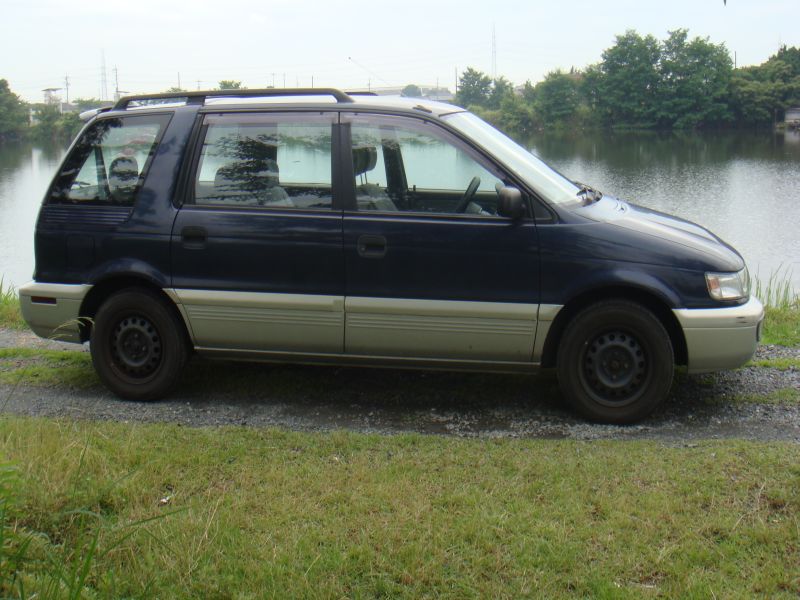 Mitsubishi chariot 1995