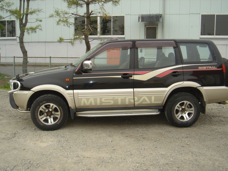 Nissan mistral 1995