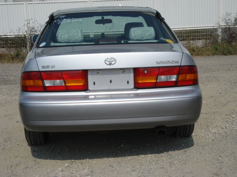 Надпись toyota windom