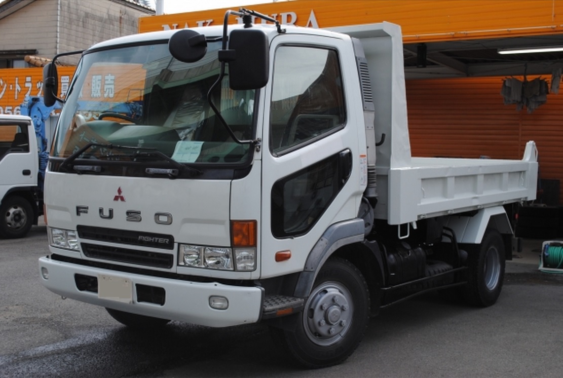 Мицубиси файтер. Мицубиси Фусо Файтер. Mitsubishi Fuso Fighter 2004. Mitsubishi Fuso 1999. Митсубиси Fuso Truck 1993.