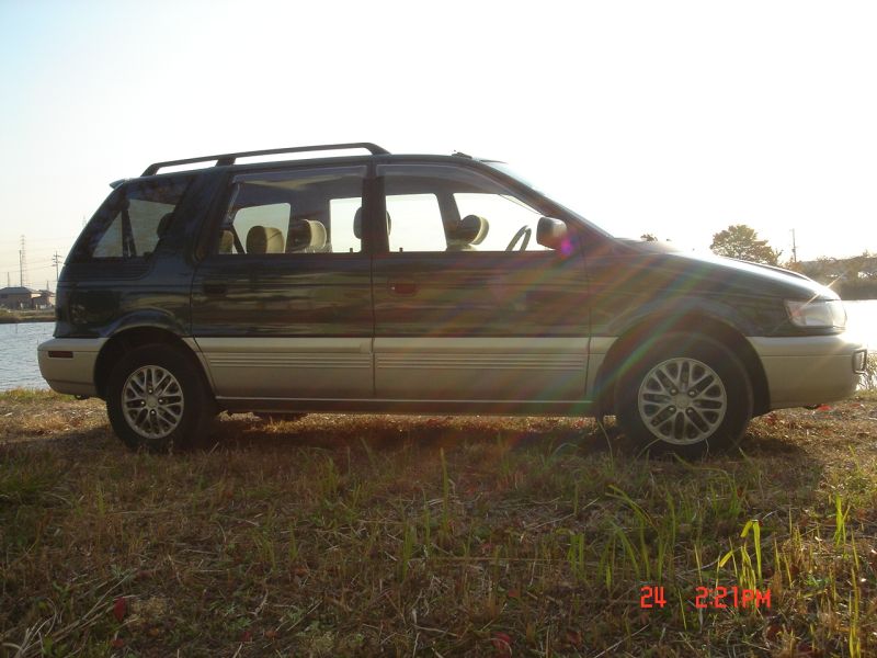 Mitsubishi chariot 1995