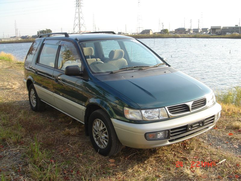 Mitsubishi chariot 1995