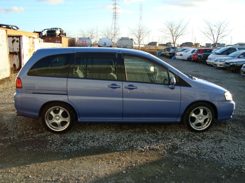 Nissan liberty 1999