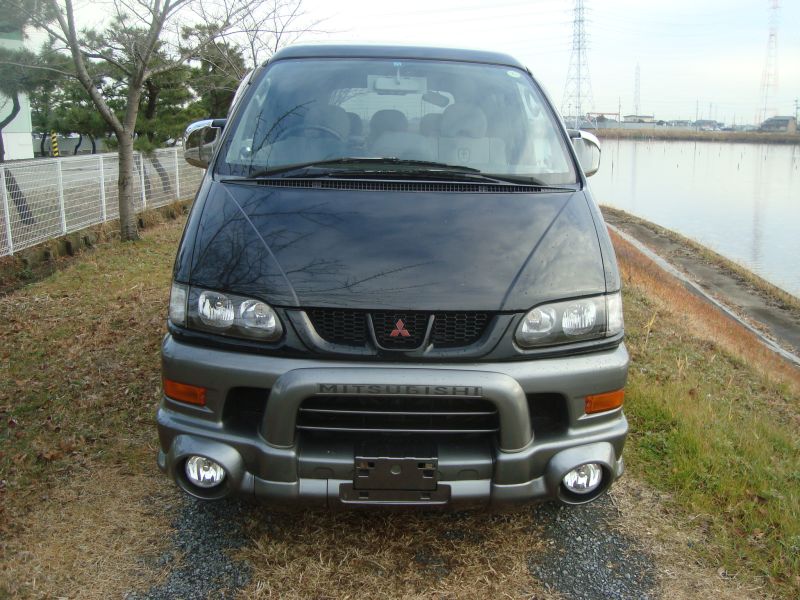 Mitsubishi DELICA SPACE GEAR CHAMONIX 4WD, 2000, used for sale