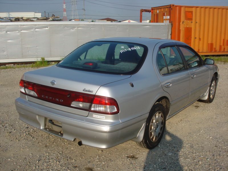 Nissan cefiro 1997