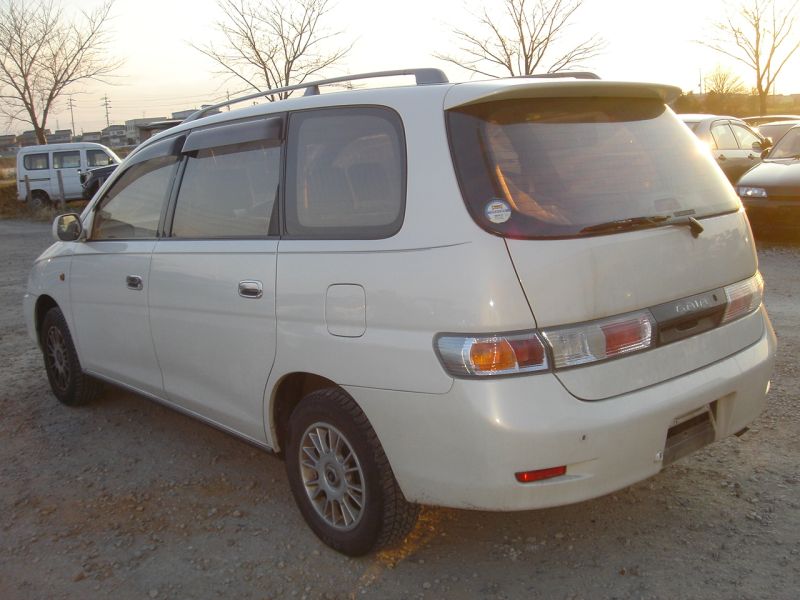 Toyota gaia 1998