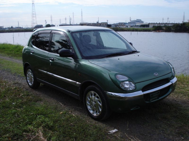 Daihatsu storia 1998