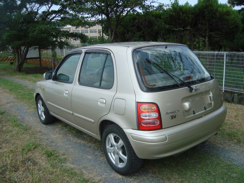 Nissan march 2001