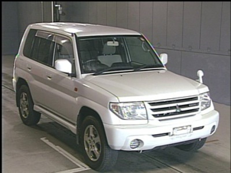 Mitsubishi Pajero IO 4WD PEARL PACKAGE, 2002, used for sale