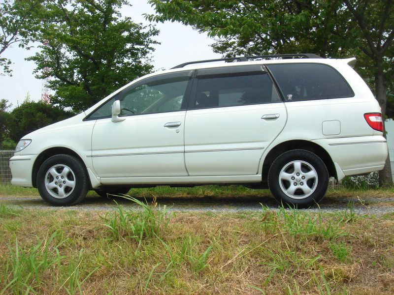 Nissan presage 1999