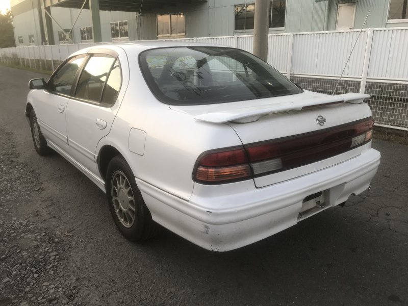 Nissan cefiro 1995