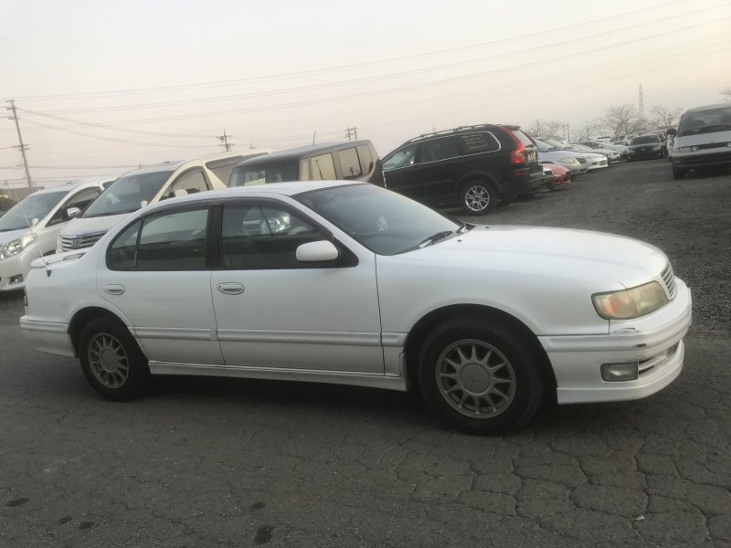 Nissan cefiro 1995