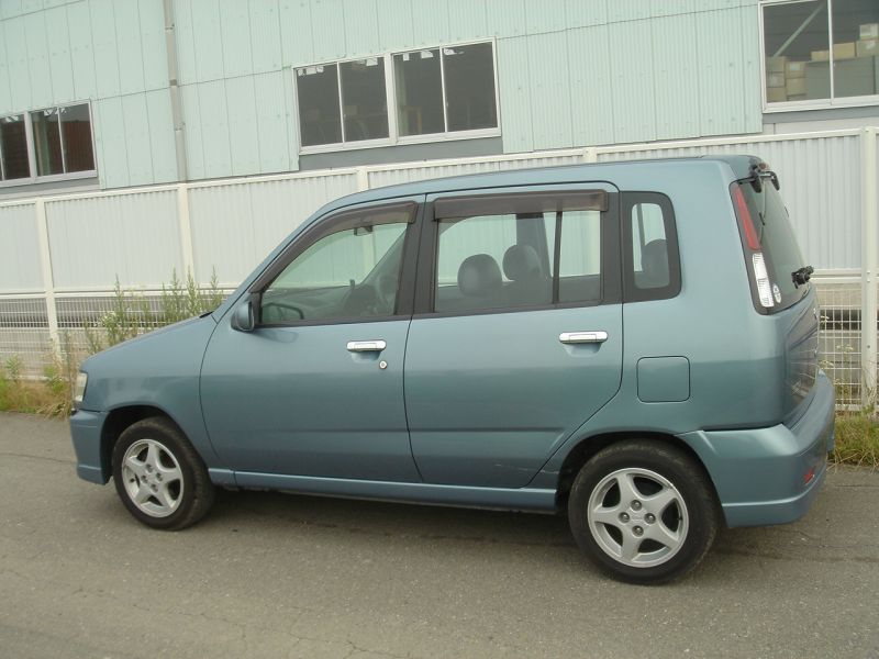 Nissan cube 1999