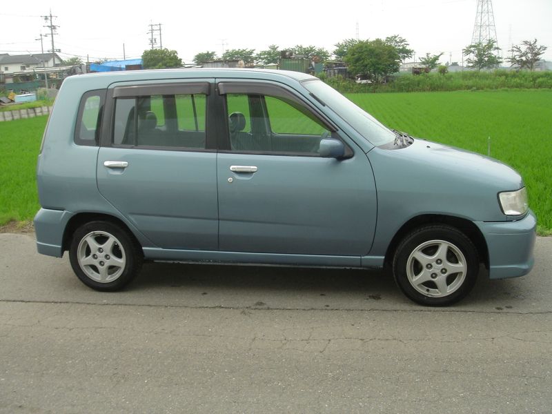 Nissan cube 1999
