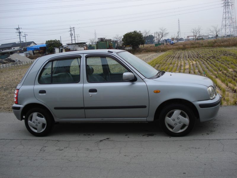 Nissan march 2001