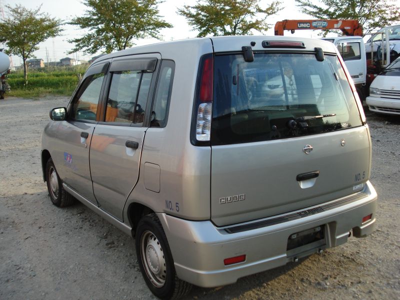 Nissan cube 1999