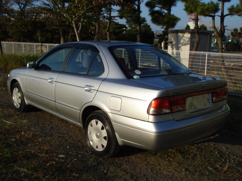 Nissan sunny 2003