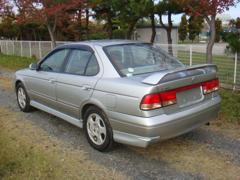 Nissan sunny 2003
