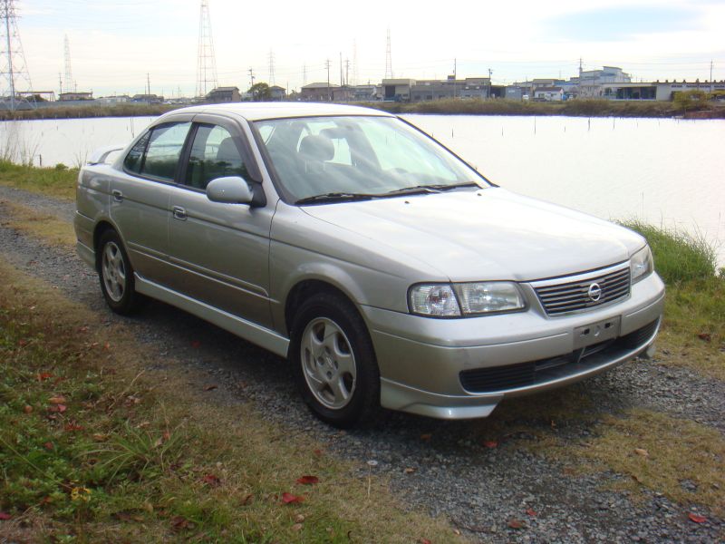 Nissan sunny 2003