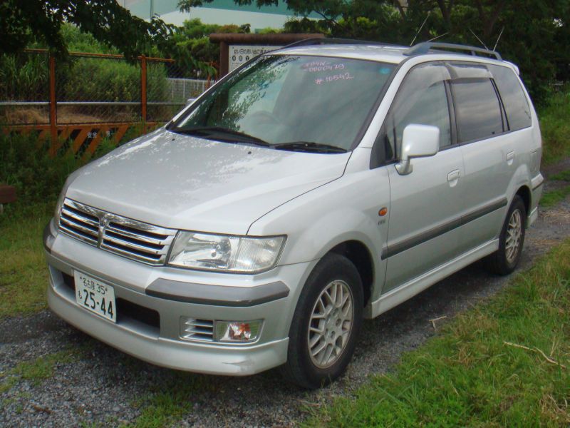Mitsubishi Chariot Grandis 2.4 EXCEED, 1997, used for sale