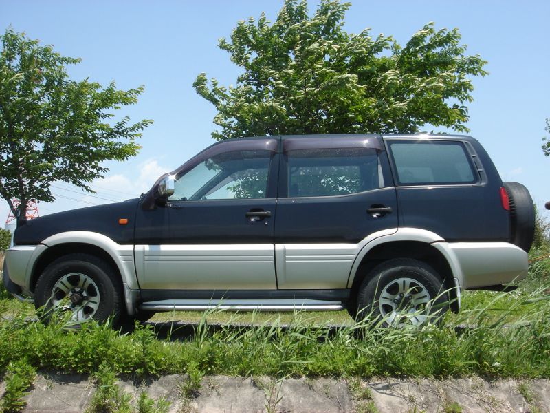 Nissan mistral 1996