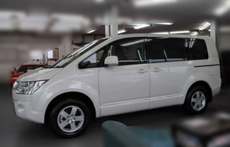Mitsubishi delica 2010