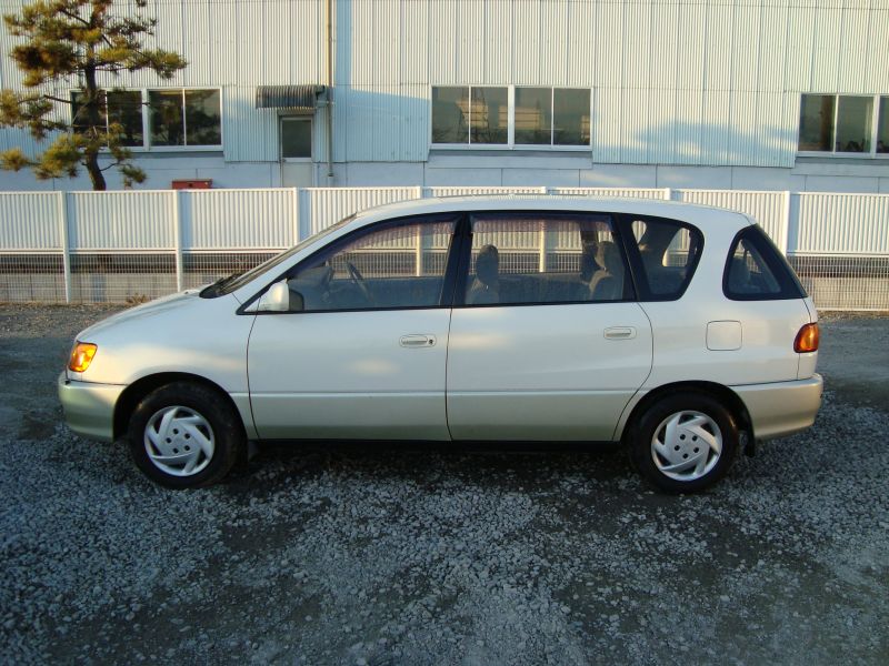 Toyota ipsum 1999