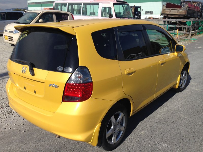 Honda fit 2005