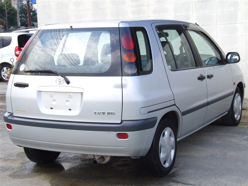 Toyota raum тюнинг