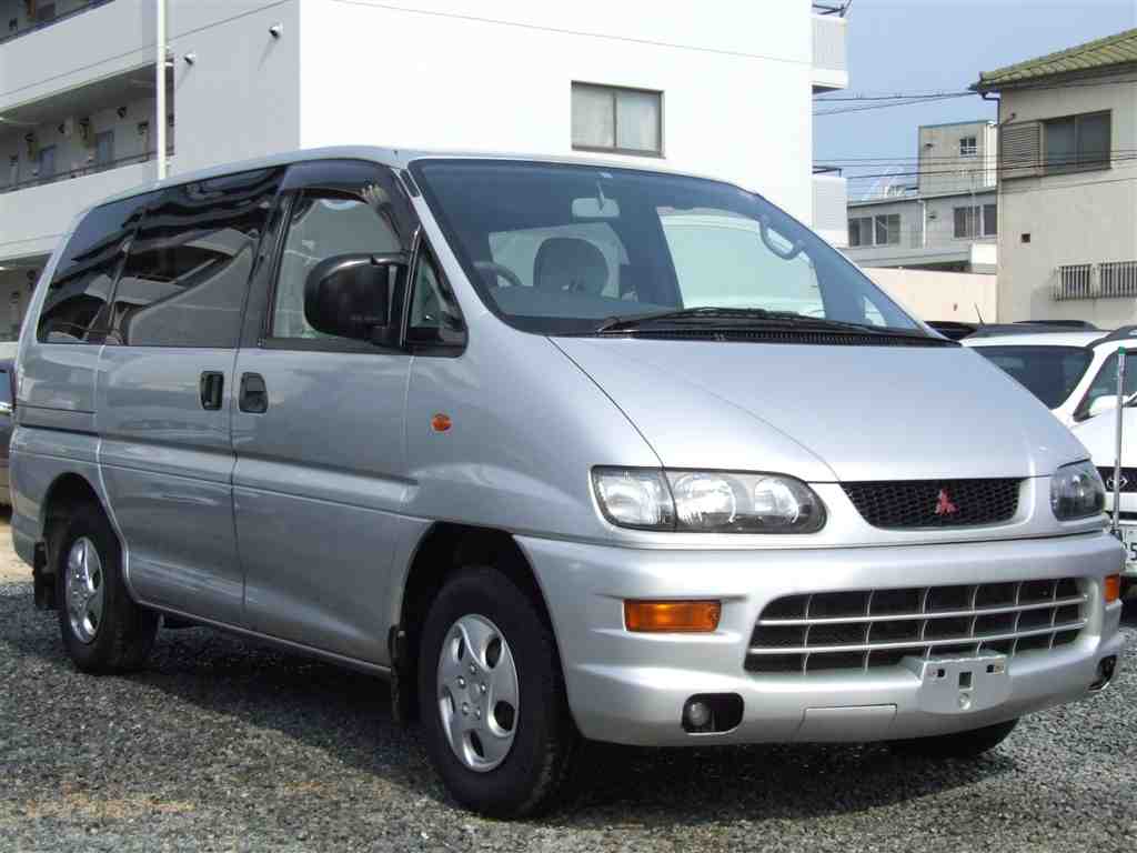 Mitsubishi DELICA SPACE GEAR XE, 2001, used for sale