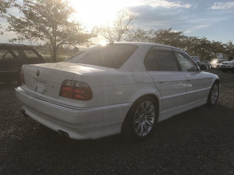 Бмв 735i 2001