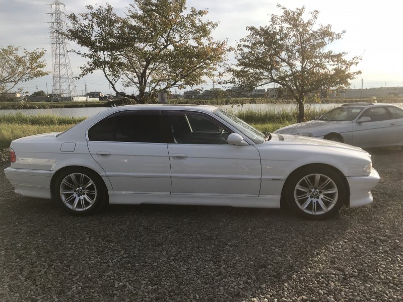 Бмв 735i 2001