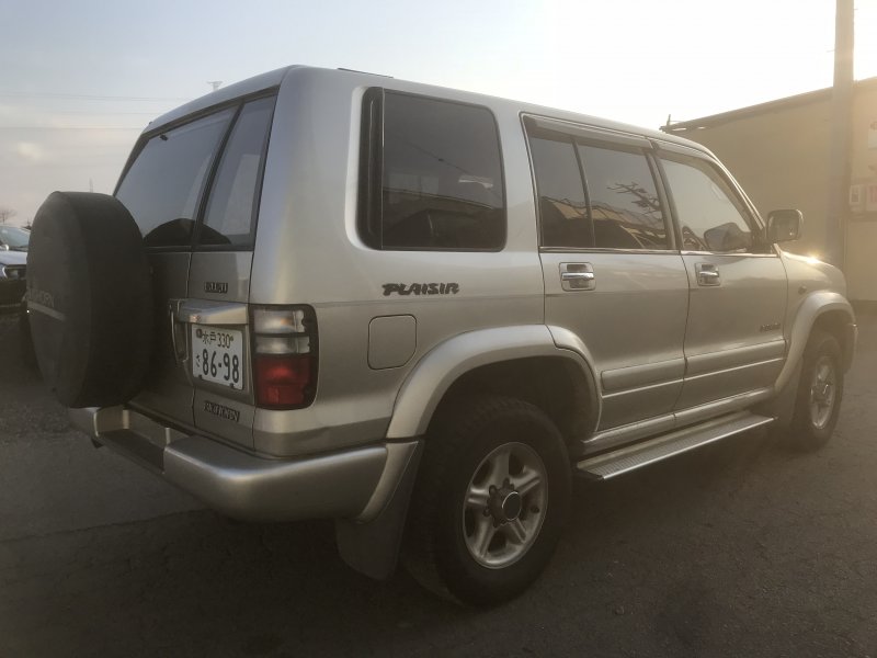 Isuzu bighorn 2001