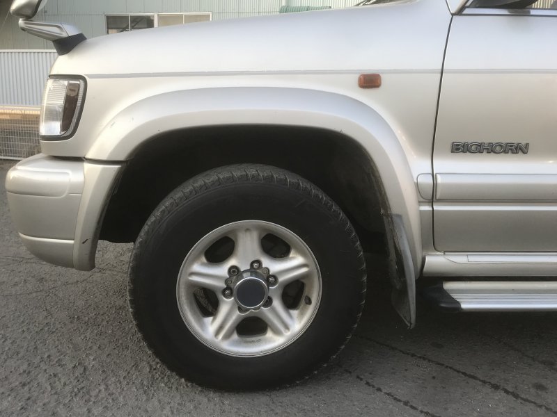 Isuzu bighorn 2001
